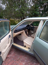 Load image into Gallery viewer, Mercedes 1990 230E
