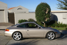 Load image into Gallery viewer, Porsche 911
