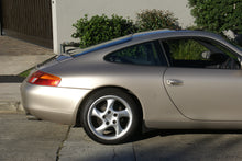 Load image into Gallery viewer, Porsche 911