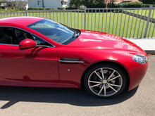 Load image into Gallery viewer, Aston Martin V8 Vantage