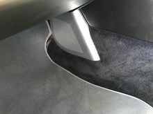 Load image into Gallery viewer, Aston Martin V8 Vantage