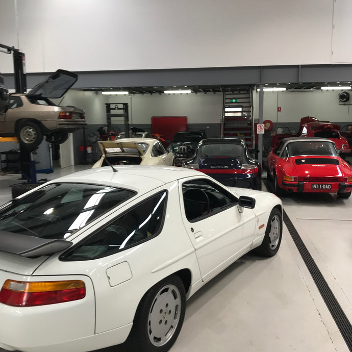 1988 Porsche 928 S4