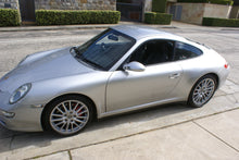 Load image into Gallery viewer, Porsche 911 997.1 Carerra 4S
