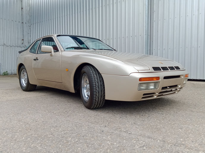 Porsche 944 1985