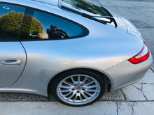 Load image into Gallery viewer, Porsche 911 997.1 Carerra 4S
