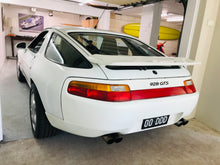 Load image into Gallery viewer, Porsche 1993 928GTS
